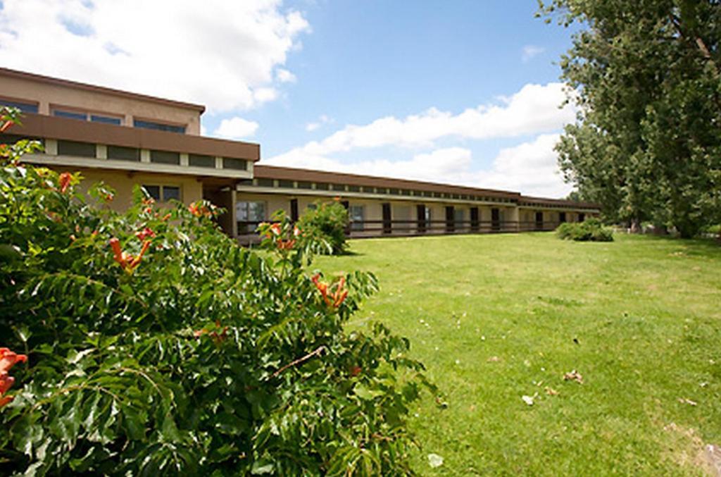 Logis Hotel Restaurant La Vieille Ferme, Macon Nord Sancé Exterior foto